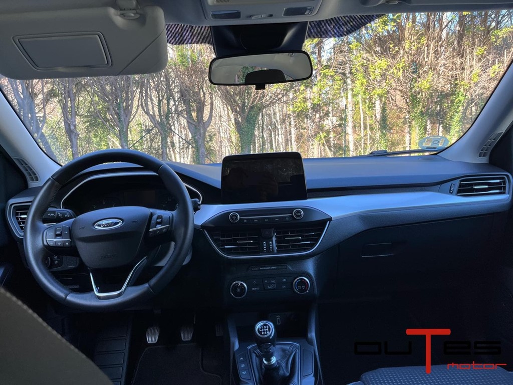 Foto 13 FOCUS BERLINA TREND EDITION 1.5 ECOBLUE 120CV 