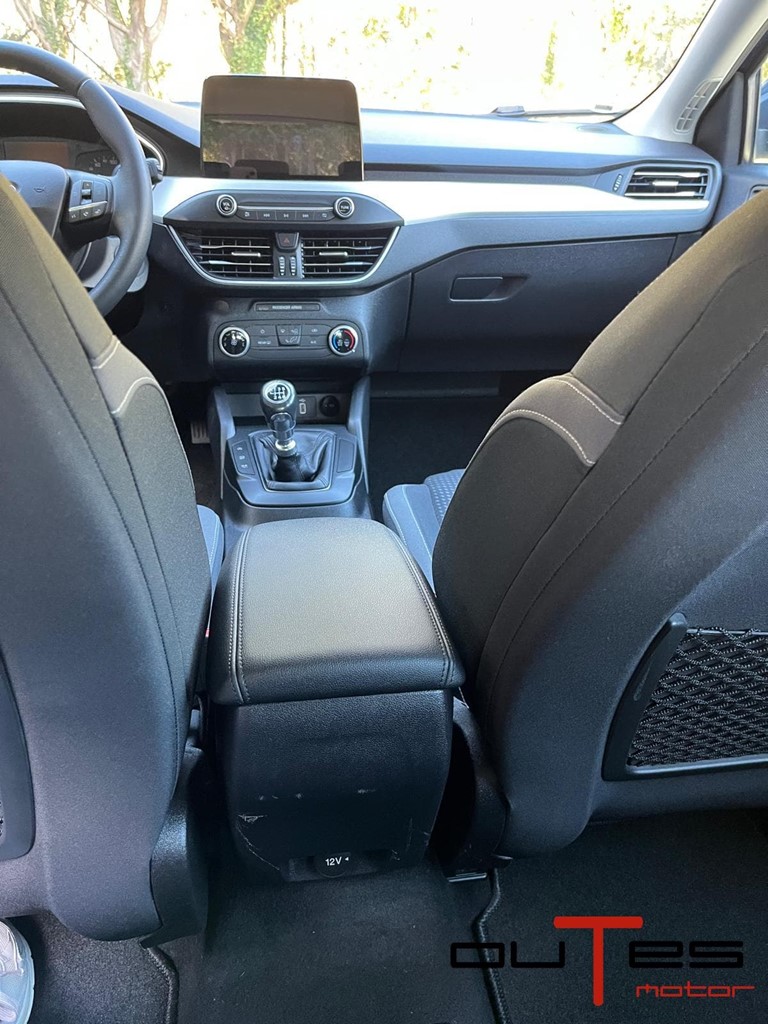 Foto 8 FOCUS BERLINA TREND EDITION 1.5 ECOBLUE 120CV 