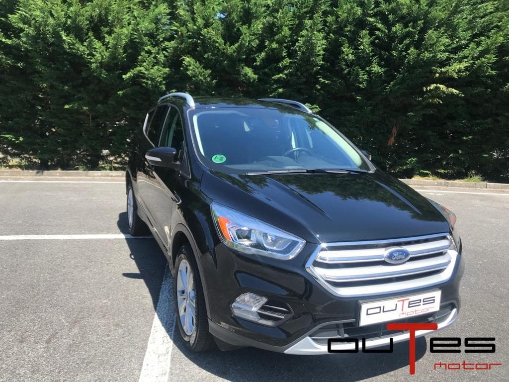 Foto 2 KUGA 5P 2G 2.0 TDCI 150 4X2 A-S-S TITANIUM