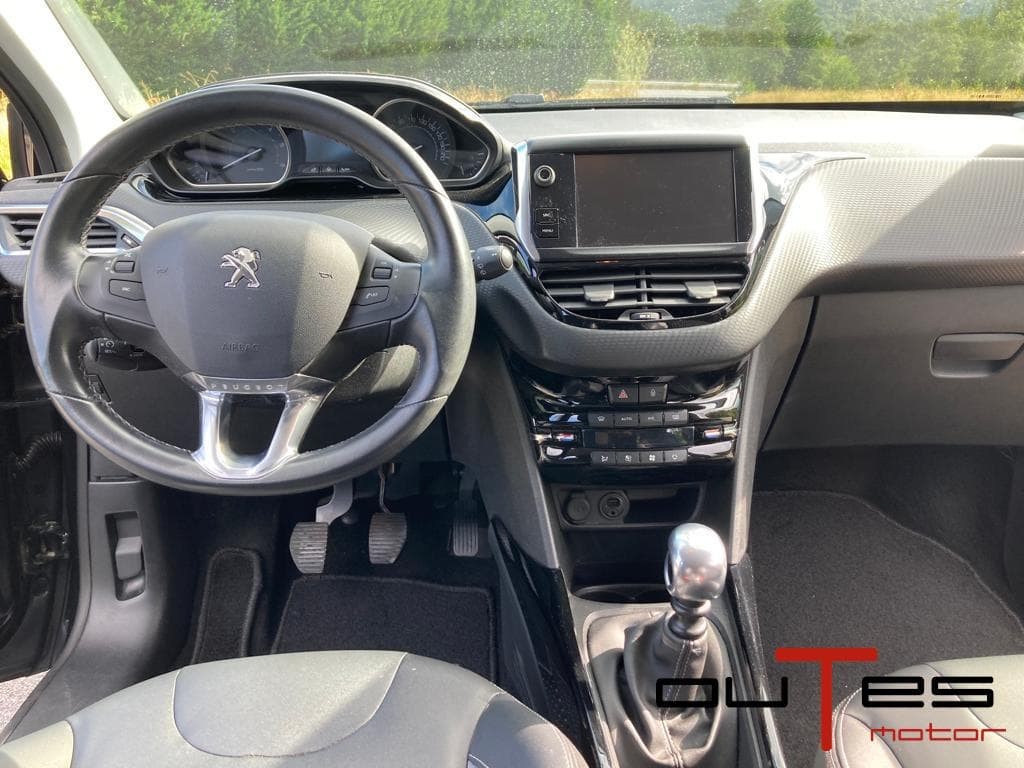 Foto 12 PEUGEOT 2008 HDI  1.6 120cv