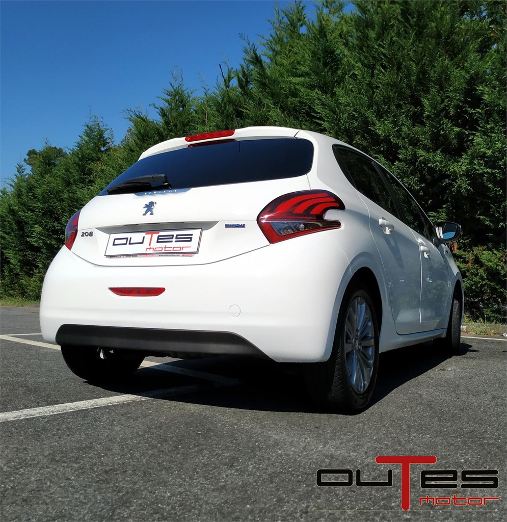 Foto 6 PEUGEOT 208 STYLE 1.6 BlueHDI 100CV 5P