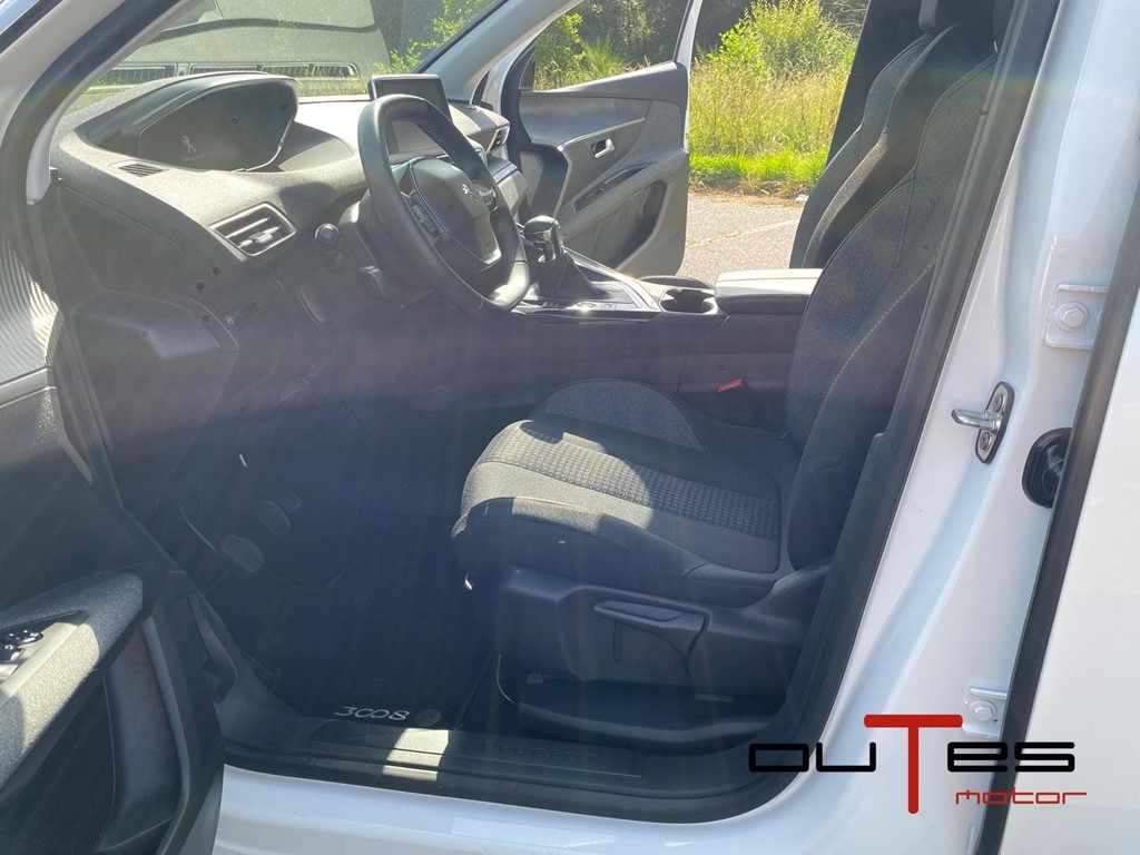 Foto 12 PEUGEOT 3008 1.5 BlueHDi 96kW 130CV SS Active Pack