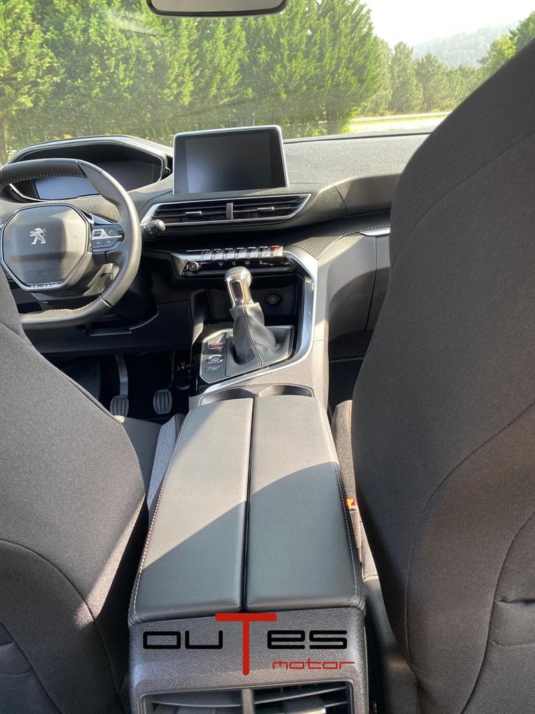 Foto 8 PEUGEOT 3008 1.5 BlueHDi 96kW 130CV SS Active Pack