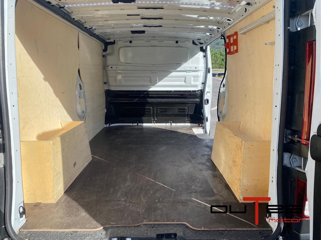 Foto 19 Renault Trafic 2.0 110cv