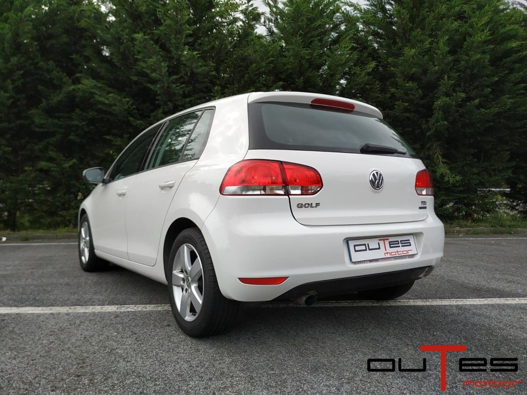 Foto 9 VOLKSWAGEN GOLF 1.6 TDI 105CV ADVANCE