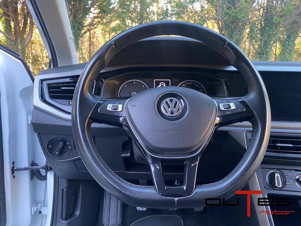 Foto 10 VOLKSWAGEN POLO VI 1.6 TDI