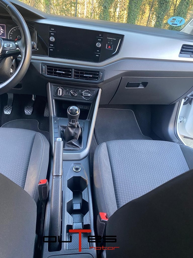 Foto 6 VOLKSWAGEN POLO VI 1.6 TDI