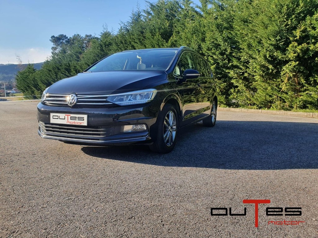 Foto 2 VOLKSWAGEN TOURAN SPORT 2.0 TDI SRC 150CV BMT